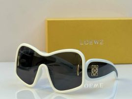 Picture of Loewe Sunglasses _SKUfw55480641fw